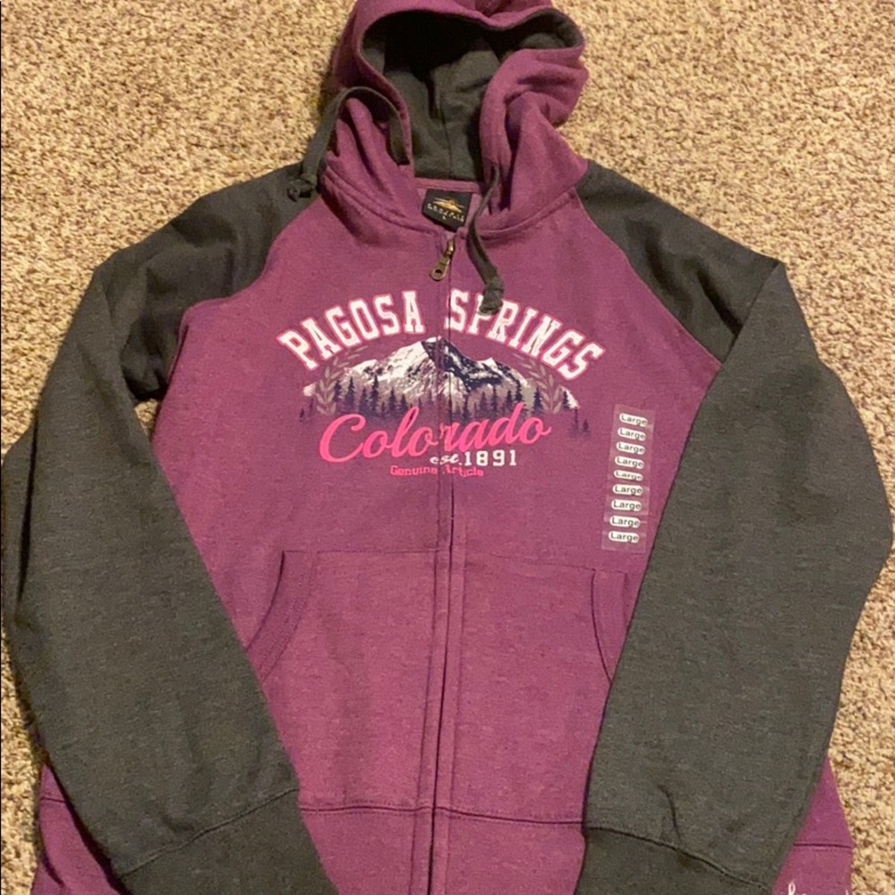 Brand new Pagosa Springs Colorado sweater
